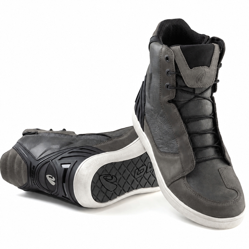 Botas de moto Forma Hyper Pro Dry color blanco antracita